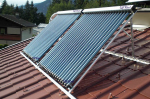 Antifreeze High Efficiency Vacuum Tube Heat Pipe Solar Panel with Solar Keymark